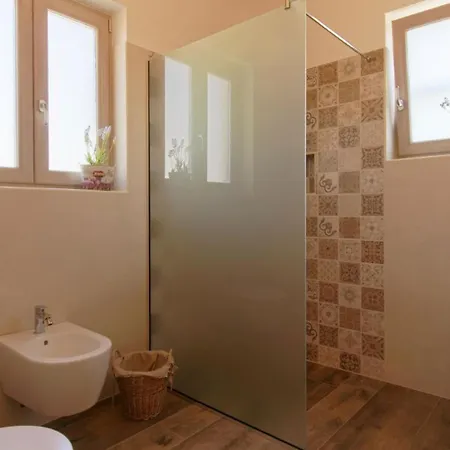 Rustic Stella Polaris In Visnjan Stuti